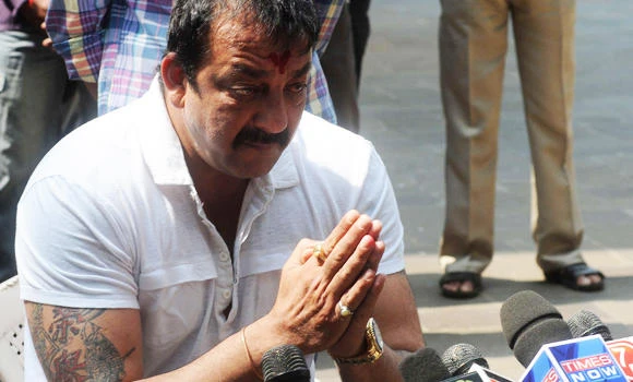 Bollywood star Dutt ordered to jail in four weeks
