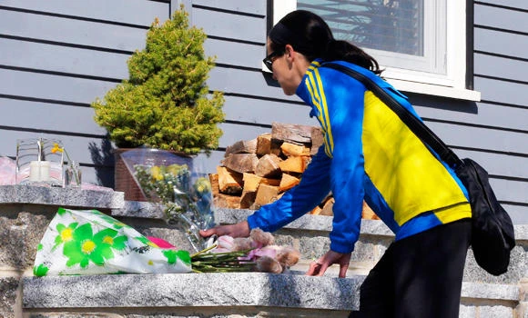 Local paper names Chinese victim in Boston blasts