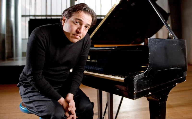 Famous Turkish pianist sentenced for blasphemy