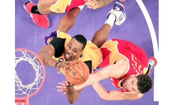 Jazz defeat hands Lakers playoff berth