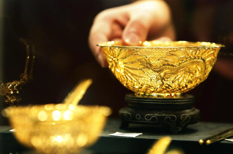 Gold above $ 1,400; demand for coins and bars continues