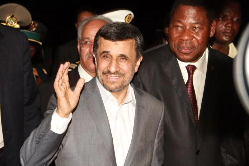 Ahmadinejad says Iran does not need nukes