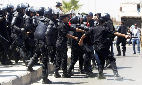 Egypt cop gets 15 years for torture