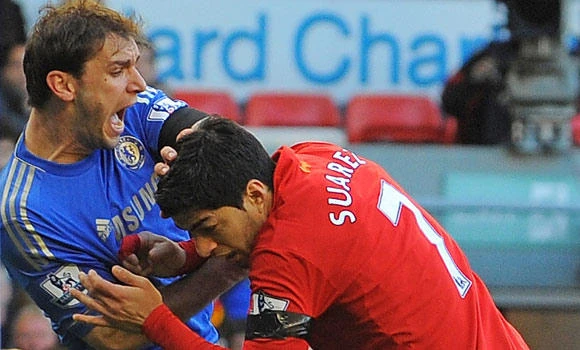 Suarez bite runs deep as Juve, PSG close in on titles