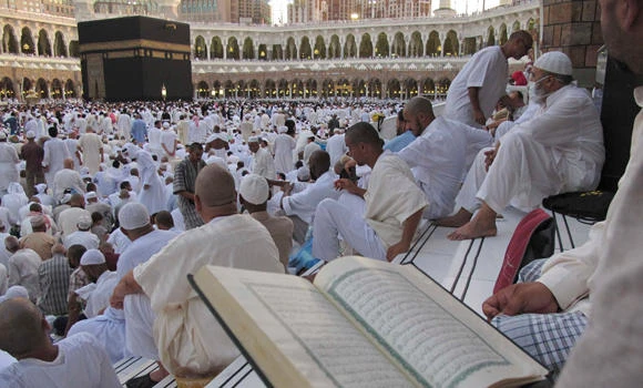 Grand Mosque columns, calligraphy to be inventoried