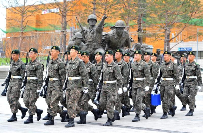 N. Korea ‘playing with fire’; South raises alert level