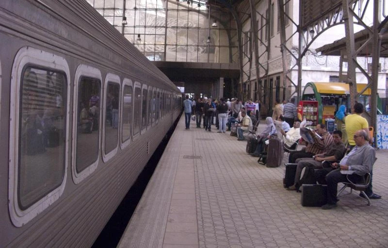 Strike paralyzes Egyptian railways