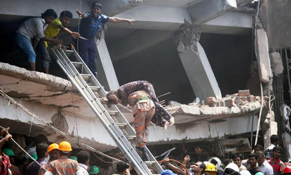 Over 100 killed as Bangladesh building collapses