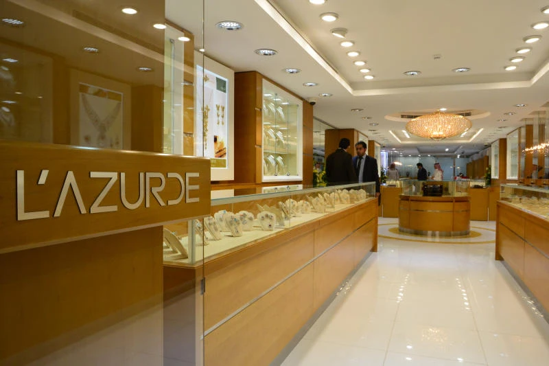 L’Azurde Jewelry adds elegance to woman’s personality