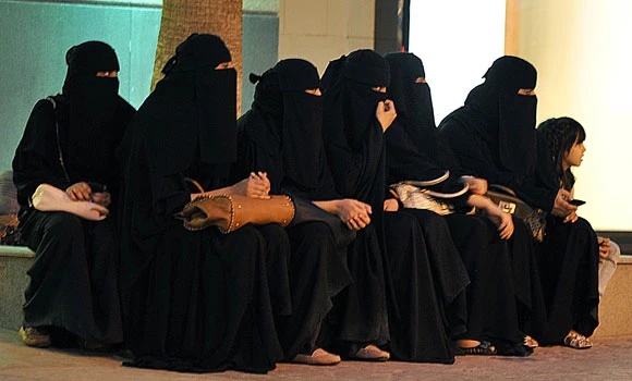 Transport allowance for saleswomen under study