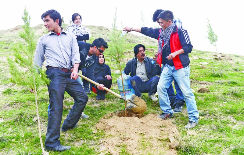 Afghan youths rename ‘Scud Hill’ in quest for peace