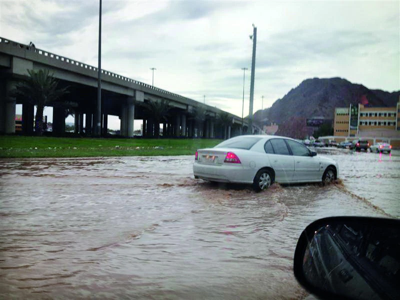 Madinah residents undeterred by rains