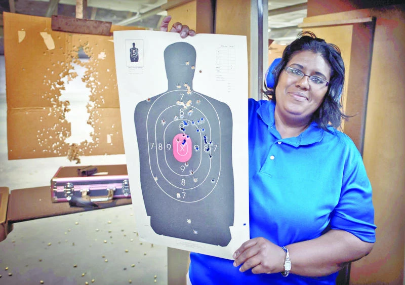 More and more US women take up arms