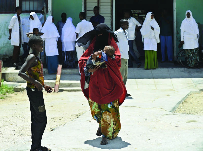 Somali medics treating war-hit patients learn skills of peace