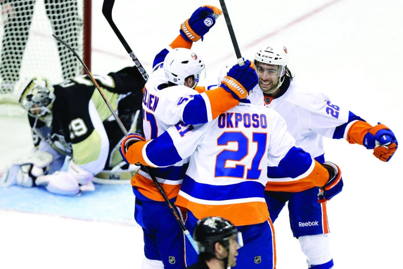 Islanders top Penguins to tie series at 1-1