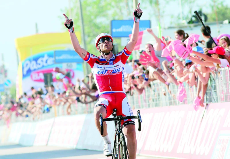 Paolini tops stage to take overall lead