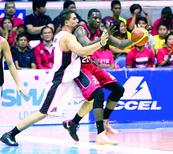 Hot Alaska runs away with Game 1 victory