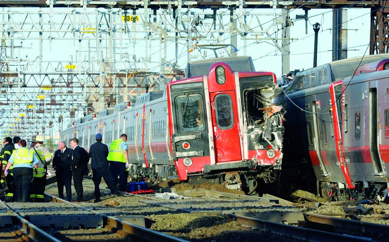 Probe begins after commuter trains crash