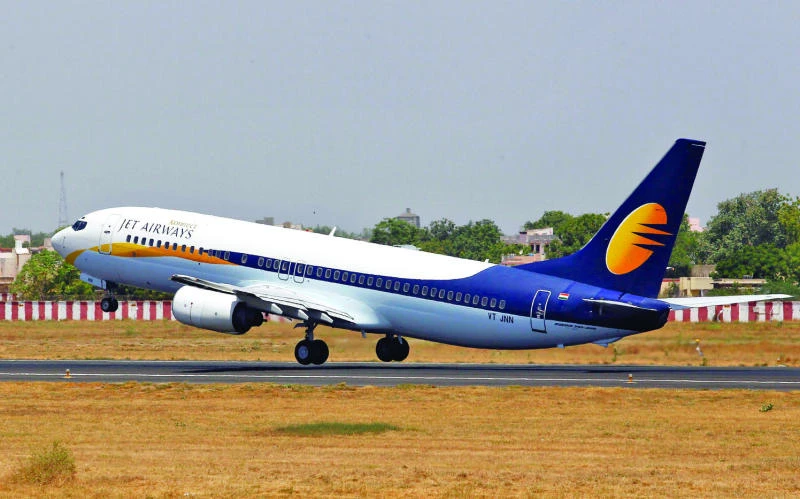 Jet shareholders back Etihad deal