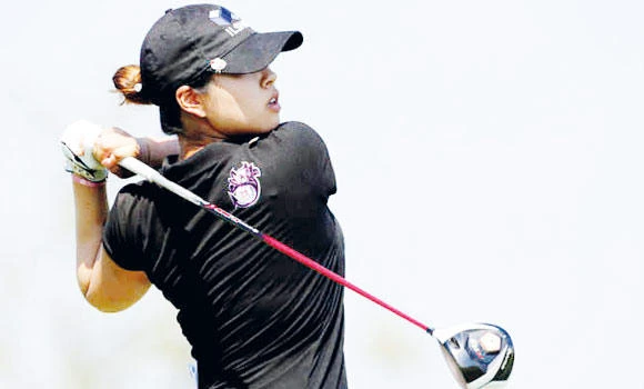 Kim joins 2 for LPGA lead in rainy Bahamas