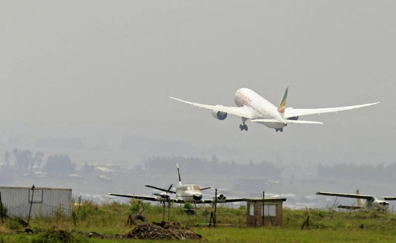 Boeing plans to build world’s longest-range passenger jet