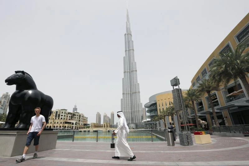 Kuwait bourse extends rally; UAE markets slip off multi-year highs