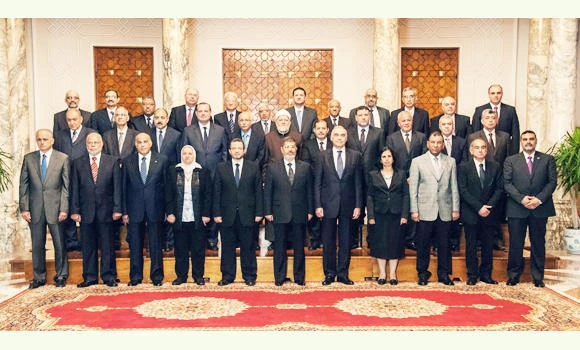 Egypt reshuffle: 9 new ministers to help Mursi