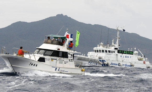 Chinese ships enter Japan territorial waters