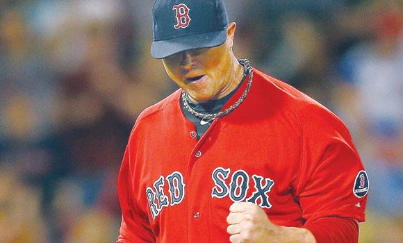 Lester one-hitter propels Red Sox past Blue Jays