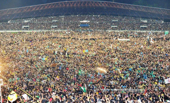 Malaysian opposition rallies against election loss