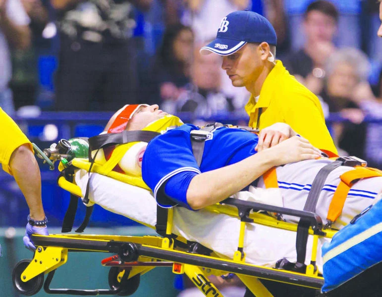 Happ hit in head by line drive, Blue Jays beat Tampa Bay