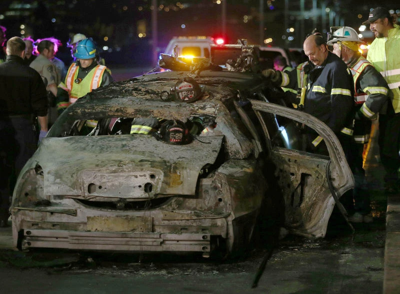 5 women die in limo fire on US bridge