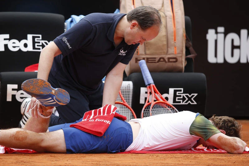 Murray succumbs to injury in Rome, doubtful for Paris
