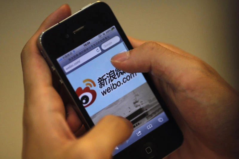 Apps convert smartphones into home monitoring system