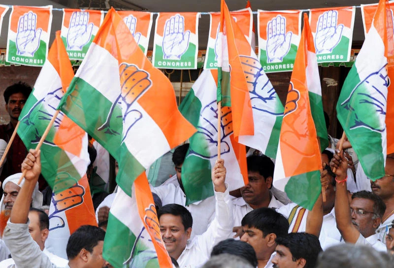 Congress set to form govt in Karnataka