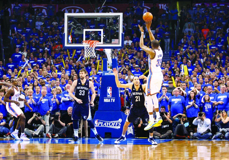 Thunder strike first, Pacers pound Knicks