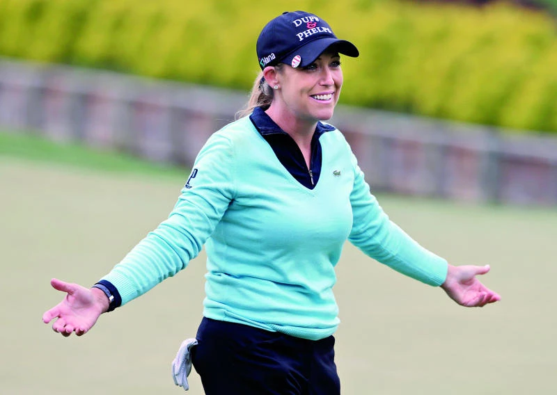 Kerr outsteadies Pettersen to clinch title