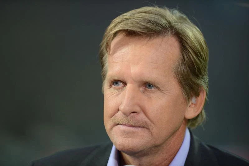 Malaga signs Schuster as coach