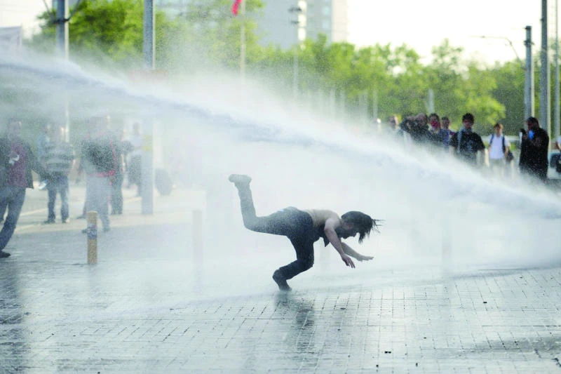 Turkish anti-govt protesters tear-gassed