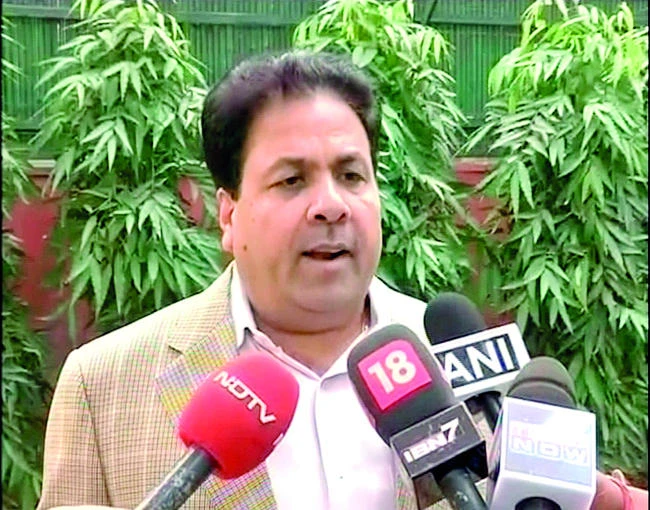 Pressure mounts on BCCI boss to quit; crucial meeting today