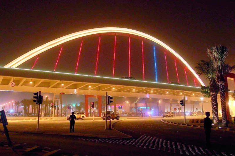 Riyadh high-tech overpass opens