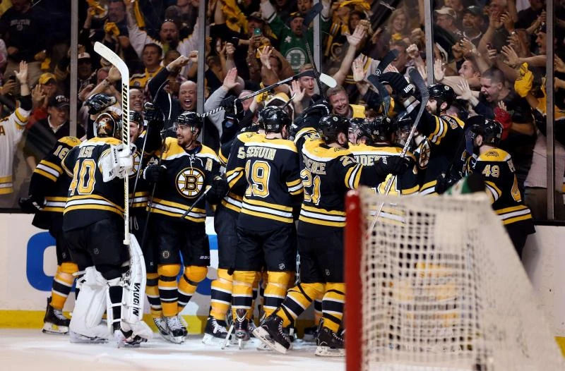 Double-overtime win gives Bruins 3-0 series lead
