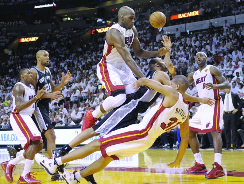 Parker sparks Spurs to win over Heat in Game 1 of Finals