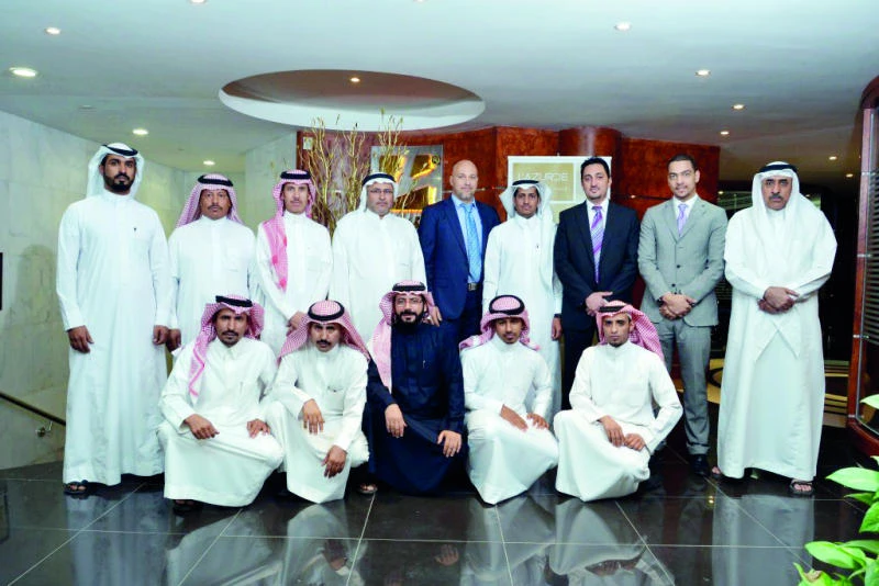 L’Azurde conducts training course in jewelry appraisal techniques