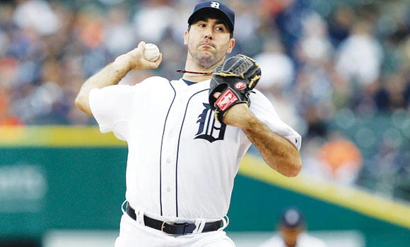 Tigers top Indians in clash of AL Central leaders