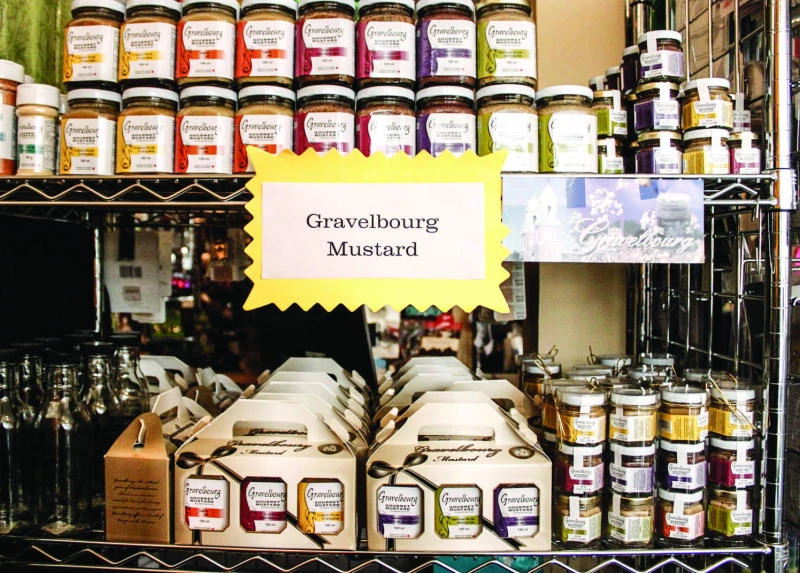 Canadian prairie town strives for mustard glory