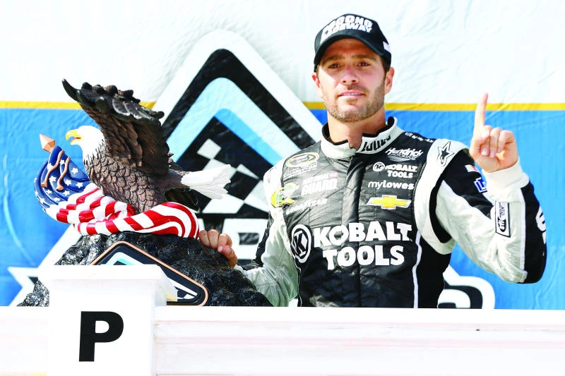 Johnson dominates in win at Pocono Raceway