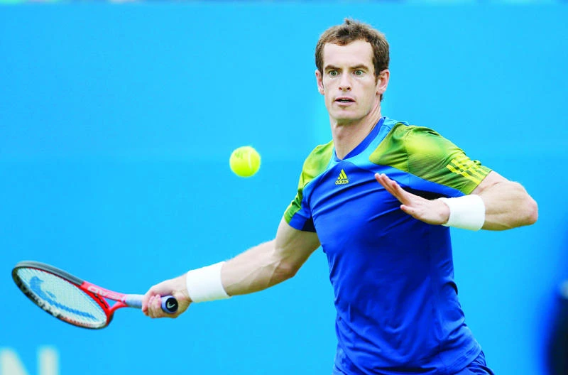Murray breezes into quarters in style