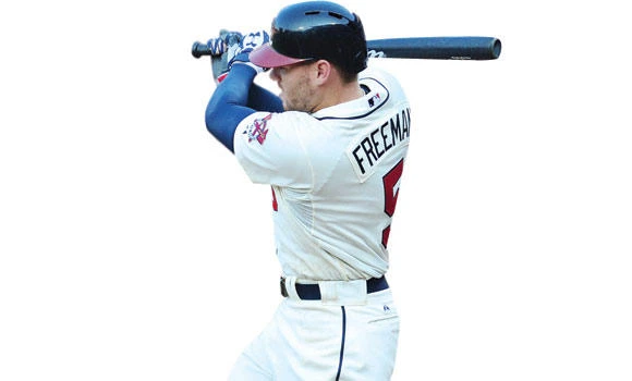 Braves use late rally to beat Giants