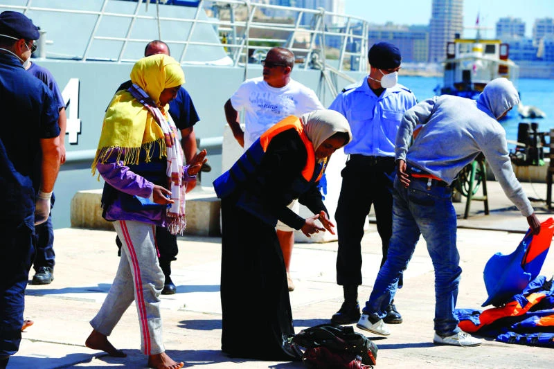 More than 1,200 migrants reach Italy by boat